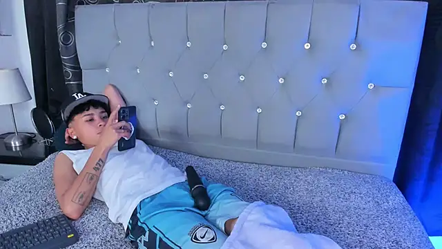 nova sex01 online show from February 8, 2025, 4:25 am