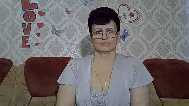 PaulaGolden online show from December 3, 2025, 7:38 am