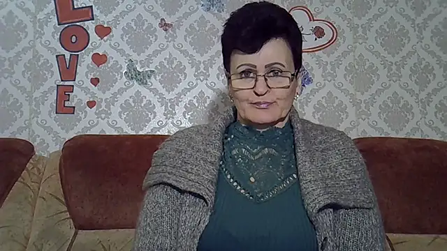 Snapshot of PaulaGolden chatting on January 12, 2026, 5:51 pm PaulaGolden online show from January 12, 2026, 5:51 pm