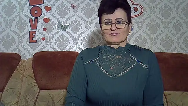 Snapshot of PaulaGolden chatting on January 13, 2026, 6:46 pm PaulaGolden online show from January 13, 2026, 6:46 pm