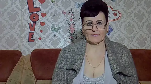 Snapshot of PaulaGolden chatting on February 8, 2026, 5:16 pm PaulaGolden online show from February 8, 2026, 5:16 pm