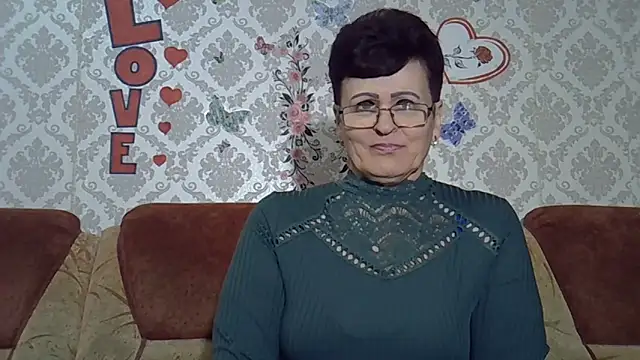 Snapshot of PaulaGolden chatting on February 16, 2026, 4:36 pm PaulaGolden online show from February 16, 2026, 4:36 pm