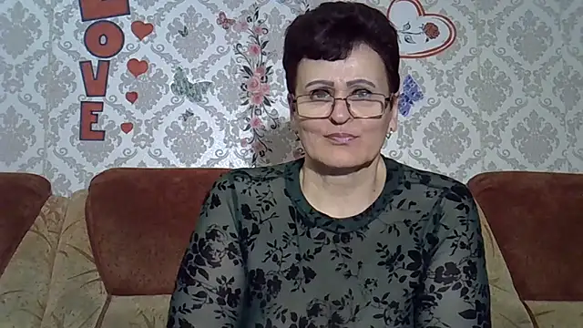 Snapshot of PaulaGolden chatting on March 7, 2026, 6:38 pm PaulaGolden online show from March 7, 2026, 6:38 pm