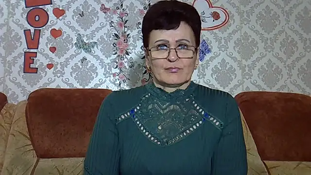 Snapshot of PaulaGolden chatting on March 9, 2026, 4:55 pm PaulaGolden online show from March 9, 2026, 4:55 pm