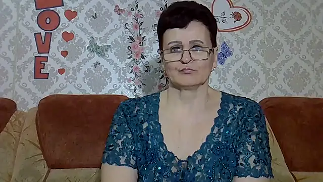 Snapshot of PaulaGolden chatting on April 8, 2026, 5:35 pm PaulaGolden online show from April 8, 2026, 5:35 pm