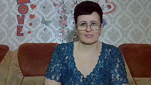 Snapshot of PaulaGolden chatting on April 10, 2026, 6:45 pm PaulaGolden online show from April 10, 2026, 6:45 pm