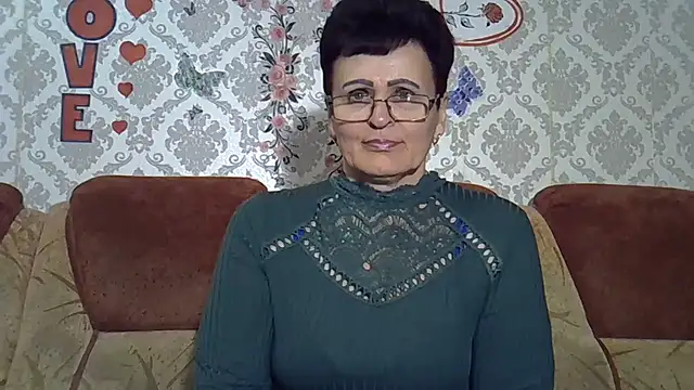Snapshot of PaulaGolden chatting on April 30, 2026, 6:58 pm PaulaGolden online show from April 30, 2026, 6:58 pm