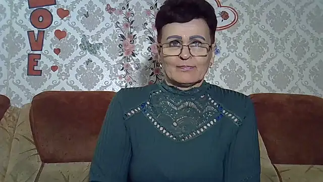 Snapshot of PaulaGolden chatting on May 30, 2026, 12:57 pm PaulaGolden online show from May 30, 2026, 12:57 pm
