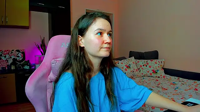 Snapshot of ameli_moon chatting on December 17, 2025, 4:24 pm ameli moon online show from December 17, 2025, 4:24 pm