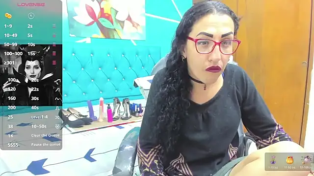 sabrina dupont online show from October 28, 2025, 1:25 pm