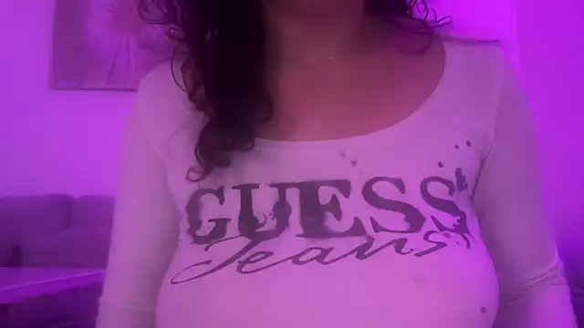 Snapshot of Serena_4you chatting on October 21, 2025, 8:53 pm Serena 4you online show from October 21, 2025, 8:53 pm