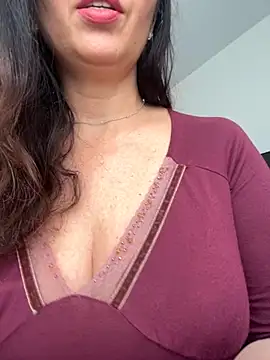 Snapshot of Serena_4you chatting on November 1, 2025, 2:08 pm Serena 4you online show from November 1, 2025, 2:08 pm