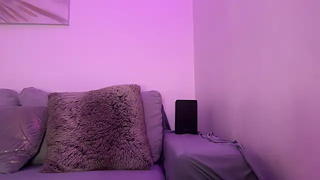 Snapshot of Serena_4you chatting on December 14, 2025, 4:34 pm Serena 4you online show from December 14, 2025, 4:34 pm