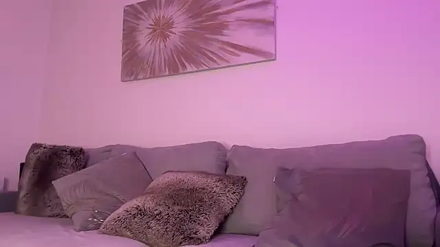 Snapshot of Serena_4you chatting on December 17, 2025, 5:08 pm Serena 4you online show from December 17, 2025, 5:08 pm