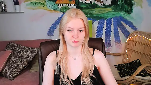 GraceGlamour online show from February 17, 2025, 5:14 am