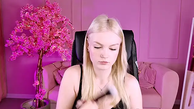 GraceGlamour online show from September 30, 2025, 5:12 am