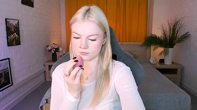 GraceGlamour online show from October 10, 2025, 5:06 am