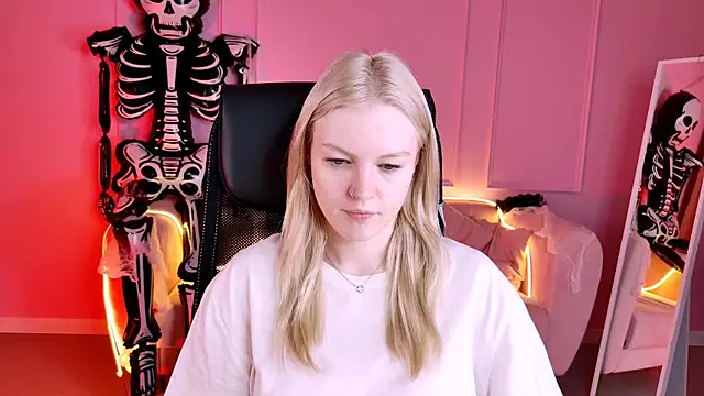 GraceGlamour online show from October 22, 2025, 5:08 am