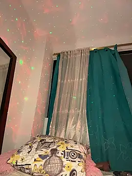 Snapshot of LunaGates chatting on October 23, 2025, 11:46 pm LunaGates online show from October 23, 2025, 11:46 pm