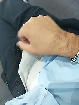 ptrz990 online show from November 12, 2025, 2:06 pm