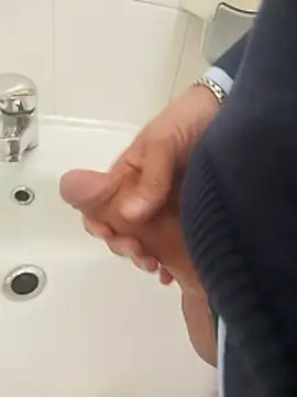 Snapshot of ptrz990 chatting on January 9, 2026, 3:26 pm ptrz990 online show from January 9, 2026, 3:26 pm