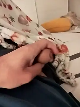 Snapshot of ptrz990 chatting on January 12, 2026, 4:45 pm ptrz990 online show from January 12, 2026, 4:45 pm