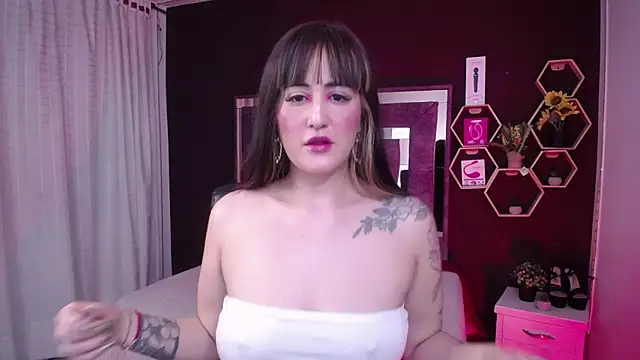 Snapshot of AnabelleGron chatting on October 2, 2025, 12:17 am AnabelleGron online show from October 2, 2025, 12:17 am