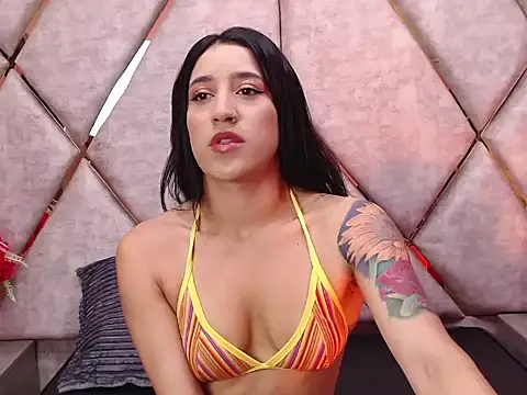 Snapshot of Eimy_Sexy_ chatting on February 3, 2025, 12:14 pm Eimy Sexy online show from February 3, 2025, 12:14 pm