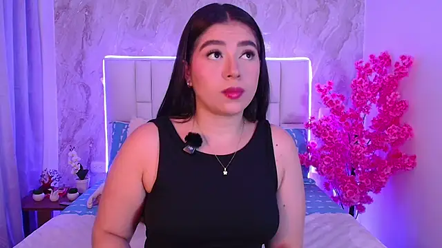 Snapshot of IsabellaAnngel chatting on May 26, 2026, 10:06 pm IsabellaAnngel online show from May 26, 2026, 10:06 pm