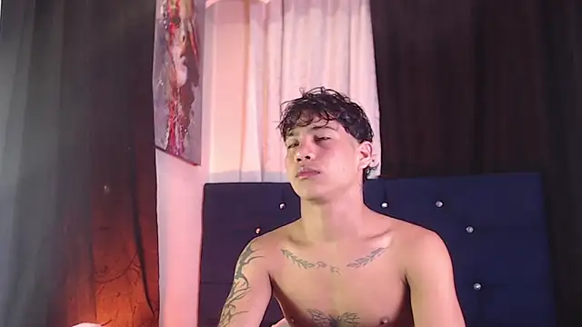 Snapshot of Sexys_Boys_Hot1 chatting on February 11, 2026, 1:38 pm Sexys Boys Hot1 online show from February 11, 2026, 1:38 pm