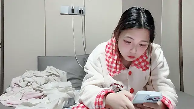 MM YY SS online show from November 14, 2025, 2:16 pm