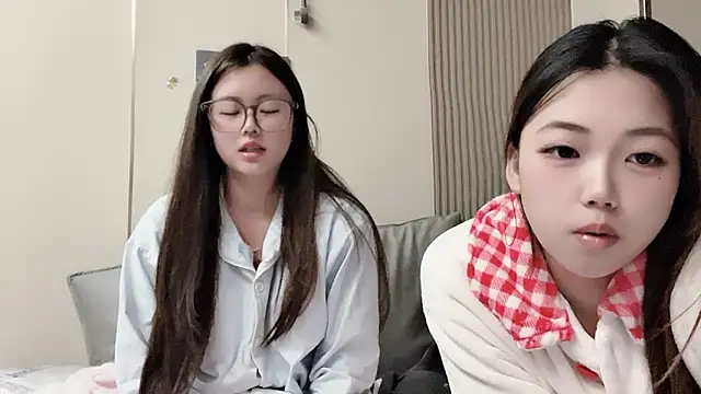 MM YY SS online show from December 5, 2025, 2:47 pm