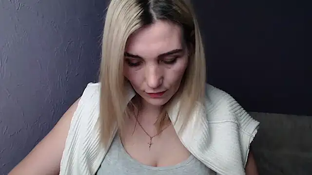  sexy lady online show from February 17, 2025, 7:53 pm