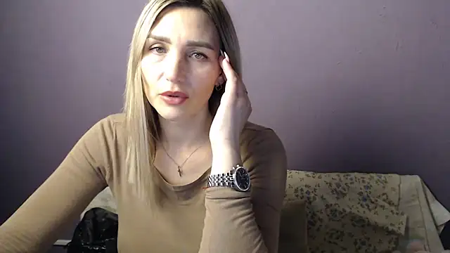  sexy lady online show from November 15, 2025, 2:13 pm