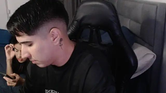 dereckbrownn online show from December 12, 2024, 9:04 pm