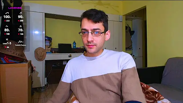 Snapshot of HungEddy chatting on February 25, 2026, 5:33 pm HungEddy online show from February 25, 2026, 5:33 pm