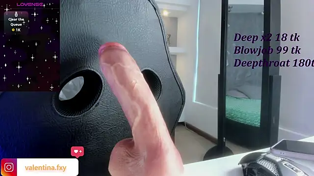 Gianna foxy online show from November 24, 2025, 8:08 pm