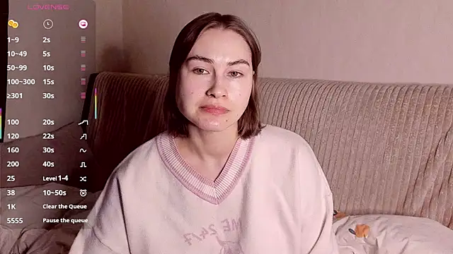 Snapshot of sleeeep_y chatting on January 13, 2026, 6:40 am sleeeep y online show from January 13, 2026, 6:40 am