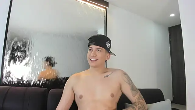 Snapshot of emmanuel_scor chatting on October 9, 2025, 12:08 am emmanuel scor online show from October 9, 2025, 12:08 am