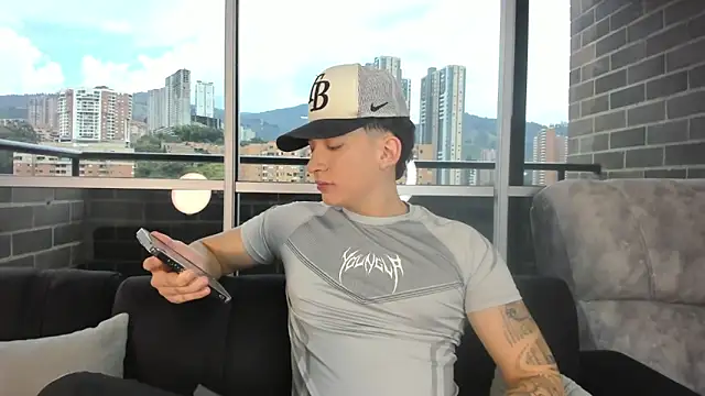 Snapshot of emmanuel_scor chatting on October 11, 2025, 4:49 pm emmanuel scor online show from October 11, 2025, 4:49 pm