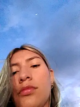 GIRL DONCELLA online show from December 8, 2024, 10:57 pm