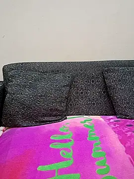 juicygoddess2 online show from December 17, 2025, 7:25 am