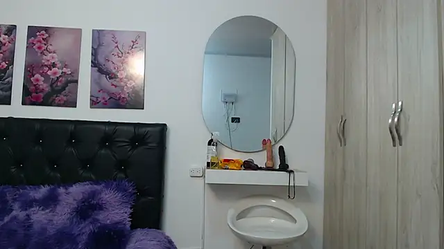 Snapshot of lily_f00x chatting on November 13, 2025, 4:50 pm lily f00x online show from November 13, 2025, 4:50 pm