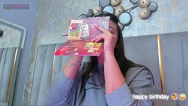 Snapshot of KimDevinne chatting on January 7, 2026, 2:47 am KimDevinne online show from January 7, 2026, 2:47 am