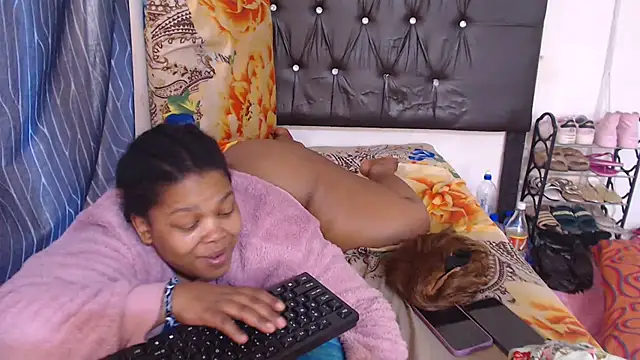 Snapshot of BigbootyNickyx chatting on November 4, 2025, 6:23 am BigbootyNickyx online show from November 4, 2025, 6:23 am