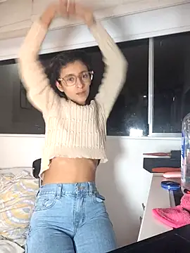 Snapshot of thedianakaro chatting on February 14, 2025, 3:22 am thedianakaro online show from February 14, 2025, 3:22 am