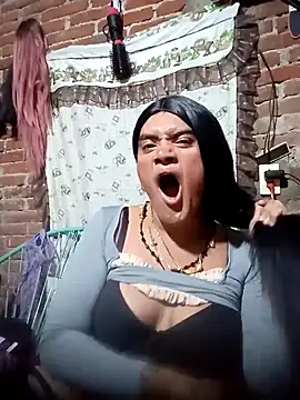 Snapshot of yovana13 chatting on September 29, 2025, 12:43 pm yovana13 online show from September 29, 2025, 12:43 pm