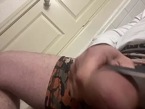 Snapshot of DuroMan25 chatting on January 11, 2025, 5:52 am DuroMan25 online show from January 11, 2025, 5:52 am