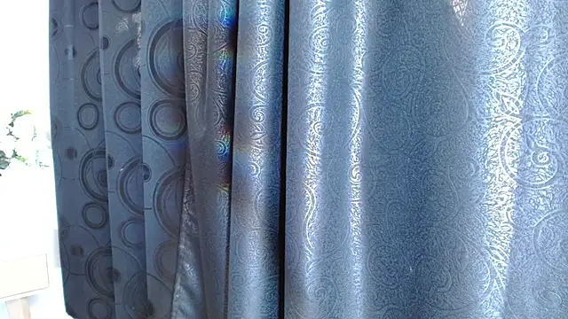 Snapshot of Dubraska1 chatting on October 18, 2025, 8:42 pm Dubraska1 online show from October 18, 2025, 8:42 pm