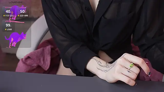 Snapshot of HaylaAmber chatting on December 10, 2024, 9:55 am HaylaAmber online show from December 10, 2024, 9:55 am